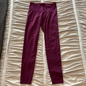 Old Navy Active Go-Dry Purple Workout Leggings